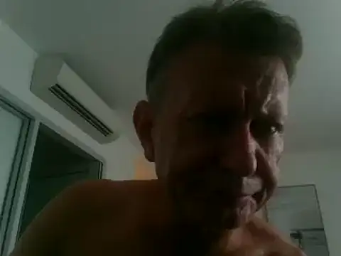 butseriouslykahnt online show from December 9, 2:13 am