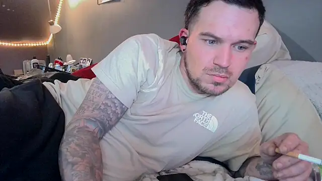 Snapshot of bigcocktat2dude603 chatting on January 16, 7:20 pm bigcocktat2dude603 online show from January 16, 7:20 pm