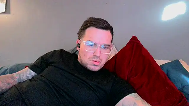 Snapshot of bigcocktat2dude603 chatting on January 21, 8:21 pm bigcocktat2dude603 online show from January 21, 8:21 pm