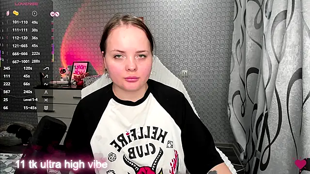 flower sarah  online show from October 30, 9:33 pm