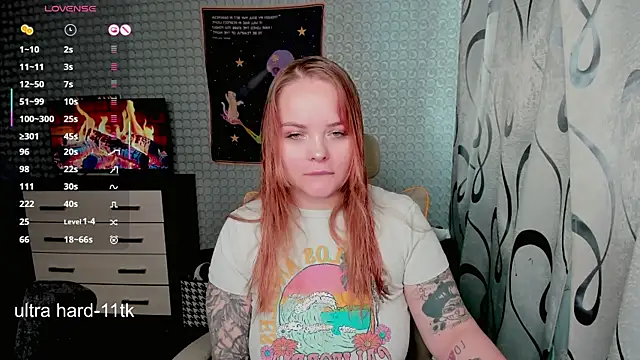 Snapshot of flower_sarah_ chatting on June 17, 2:22 am flower sarah online show from June 17, 2:22 am