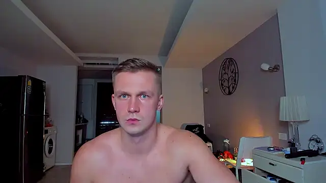 Samuel Andrew online show from June 15, 2:01 am