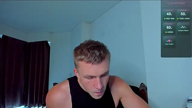 Snapshot of Samuel_Andrew chatting on July 20, 4:31 am Samuel Andrew online show from July 20, 4:31 am