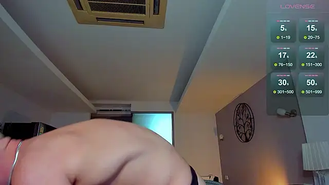 Samuel Andrew online show from March 10, 5:44 am