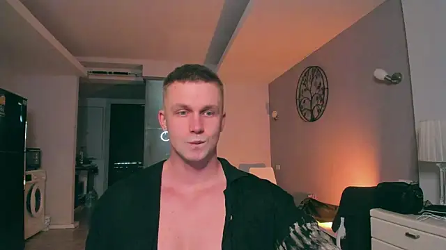 Snapshot of Samuel_Andrew chatting on September 26, 7:59 am Samuel Andrew online show from September 26, 7:59 am