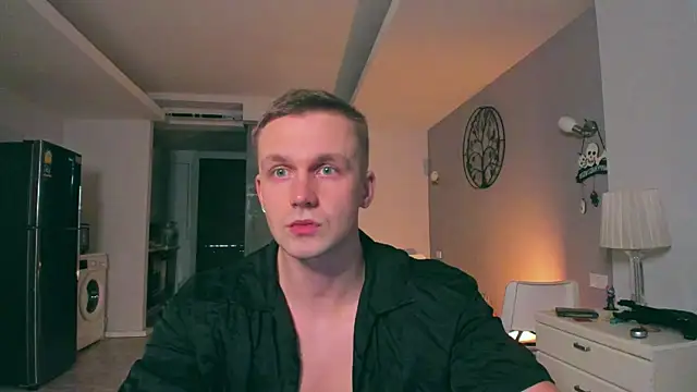 Samuel Andrew online show from November 8, 4:16 am