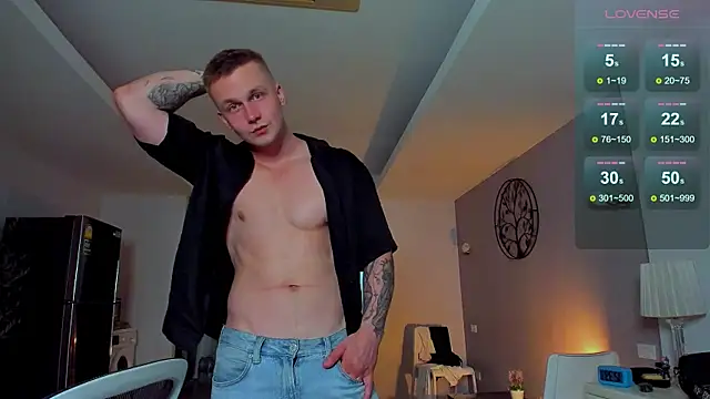 Snapshot of Samuel_Andrew chatting on February 24, 5:41 am Samuel Andrew online show from February 24, 5:41 am