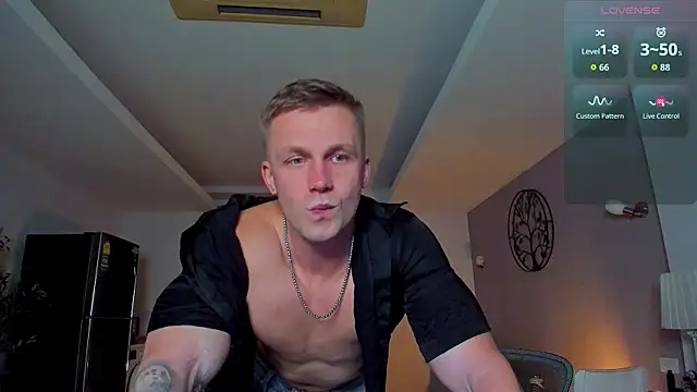 Samuel Andrew online show from May 12, 5:04 am