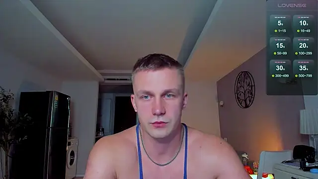 Snapshot of Samuel_Andrew chatting on June 28, 5:47 am Samuel Andrew online show from June 28, 5:47 am