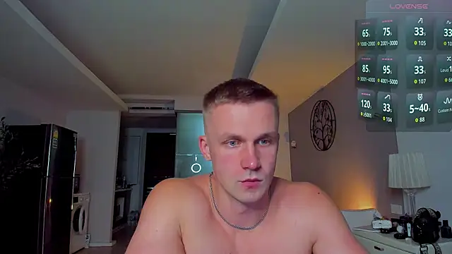 Samuel Andrew online show from April 12, 3:32 am