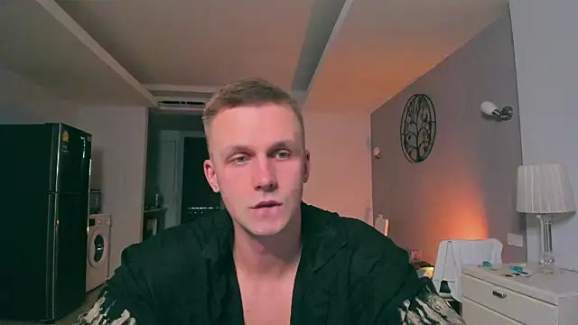 Snapshot of Samuel_Andrew chatting on September 12, 9:09 am Samuel Andrew online show from September 12, 9:09 am