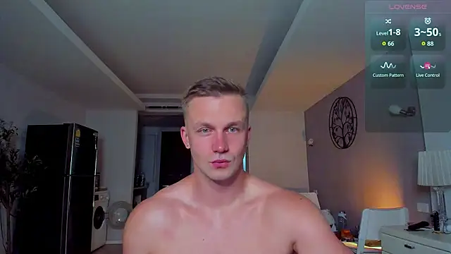 Samuel Andrew online show from May 6, 3:32 am