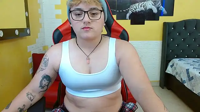 isabeautyx19 online show from September 12, 3:01 pm