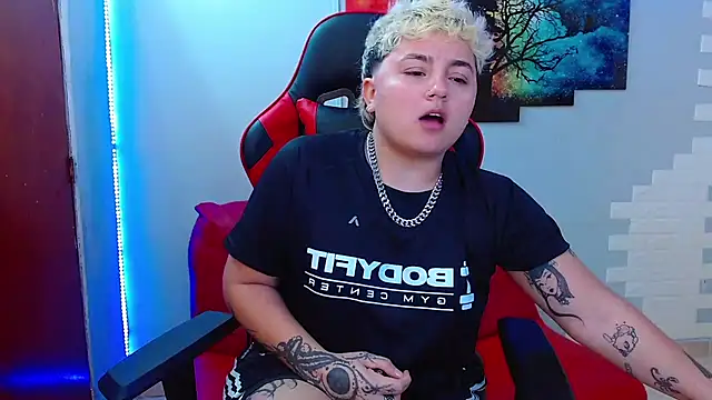isabeautyx19 online show from February 10, 2:30 am