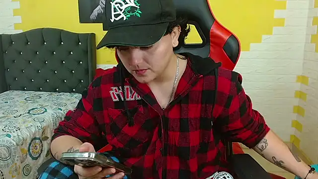 Snapshot of isabeautyx19 chatting on March 3, 5:58 am isabeautyx19 online show from March 3, 5:58 am