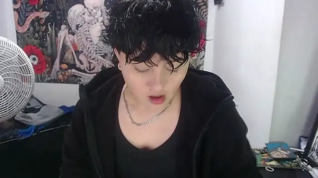 isabeautyx19 online show from March 29, 2:24 am