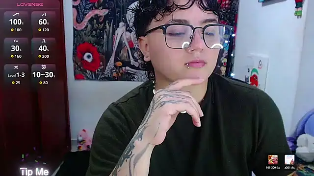 isabeautyx19 online show from May 22, 9:57 pm