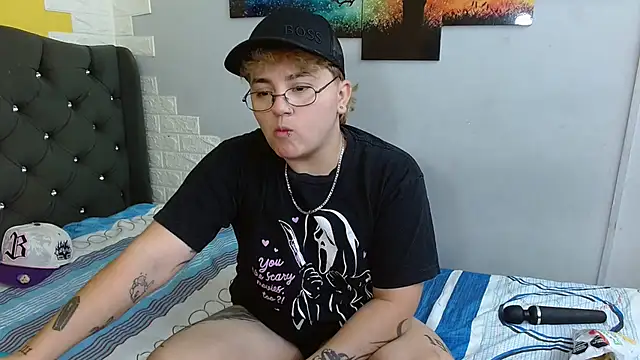 isabeautyx19 online show from October 4, 3:30 am