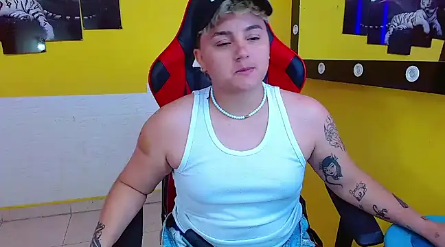 isabeautyx19 online show from March 5, 4:34 am