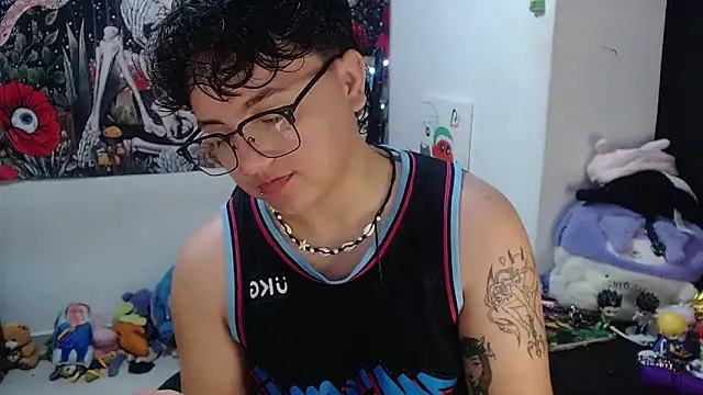 isabeautyx19 online show from May 28, 1:57 am