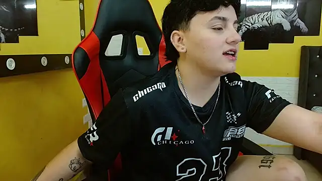 isabeautyx19 online show from November 13, 2:59 am