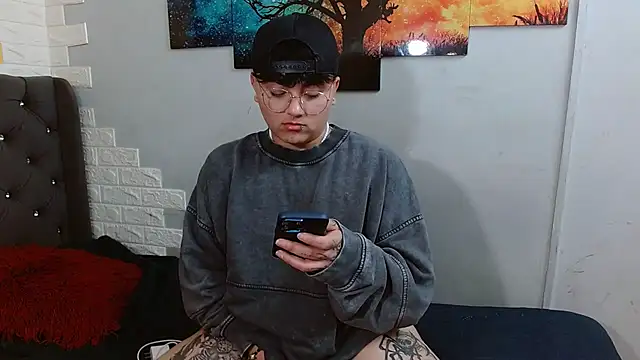 Snapshot of isabeautyx19 chatting on January 7, 3:17 pm isabeautyx19 online show from January 7, 3:17 pm