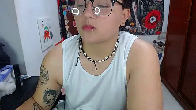 isabeautyx19 online show from May 10, 5:00 am