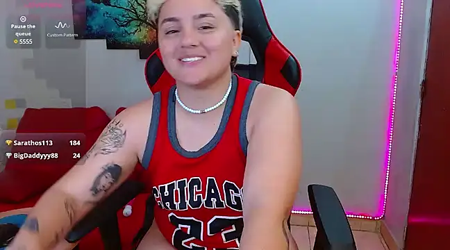 isabeautyx19 online show from February 26, 5:00 pm