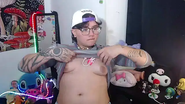 Snapshot of isabeautyx19 chatting on June 17, 2:11 am isabeautyx19 online show from June 17, 2:11 am