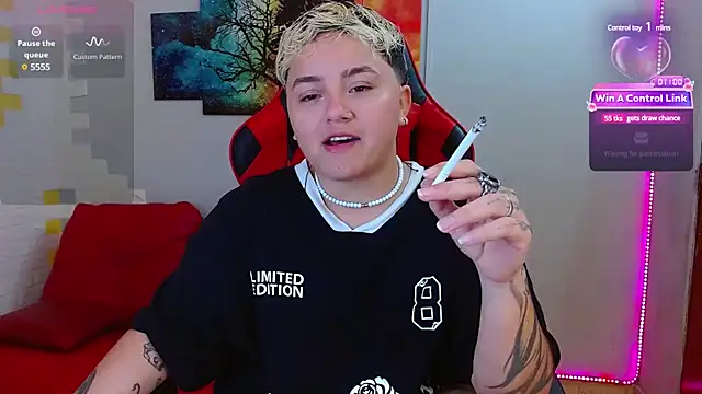 isabeautyx19 online show from February 26, 1:54 pm