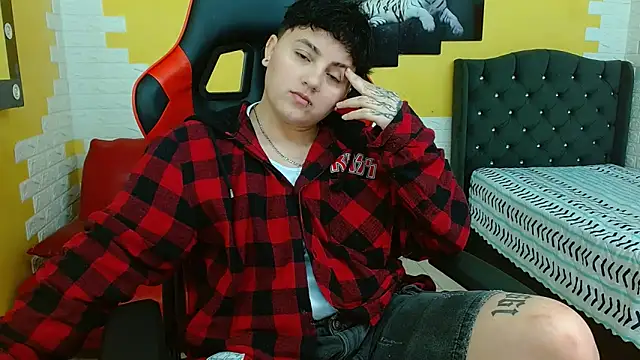 isabeautyx19 online show from November 8, 2:15 am