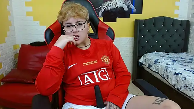 isabeautyx19 online show from September 11, 4:01 am