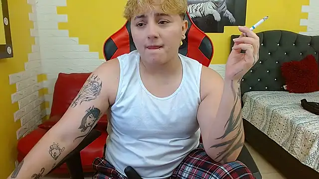 isabeautyx19 online show from September 23, 1:34 am