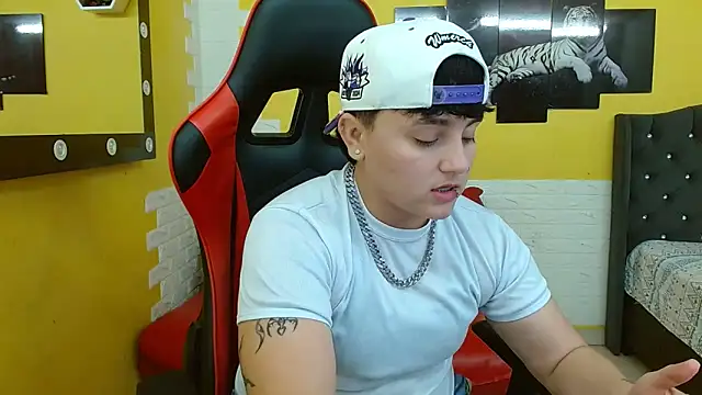 isabeautyx19 online show from November 15, 2:48 am