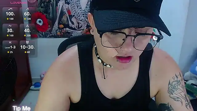 isabeautyx19 online show from May 25, 3:11 pm