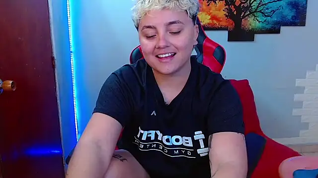 isabeautyx19 online show from February 10, 5:36 am