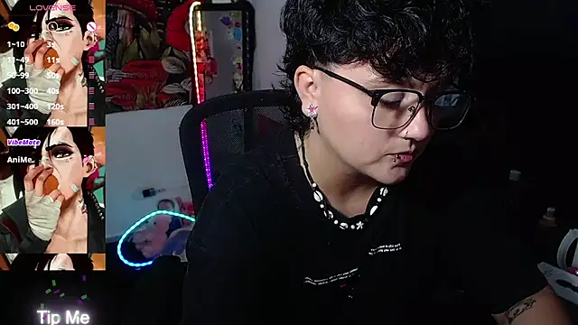 Snapshot of isabeautyx19 chatting on June 28, 3:35 am isabeautyx19 online show from June 28, 3:35 am