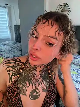 Snapshot of Bonnie_vega chatting on June 13, 9:24 pm Bonnie vega online show from June 13, 9:24 pm