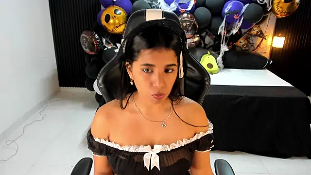 Ivy 16 online show from October 27, 12:06 pm