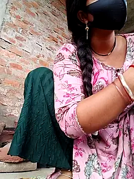 Snapshot of Mamta_Chaterjee chatting on July 18, 1:58 am Mamta Chaterjee online show from July 18, 1:58 am