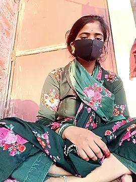 Snapshot of Mamta_Chaterjee chatting on February 17, 2:09 am Mamta Chaterjee online show from February 17, 2:09 am