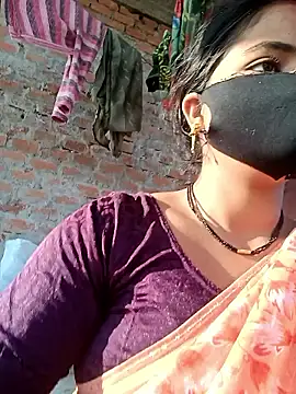 Snapshot of Mamta_Chaterjee chatting on January 12, 3:24 am Mamta Chaterjee online show from January 12, 3:24 am