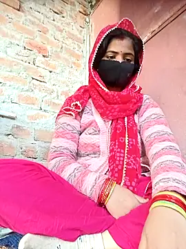 Snapshot of Mamta_Chaterjee chatting on November 12, 1:43 am Mamta Chaterjee online show from November 12, 1:43 am