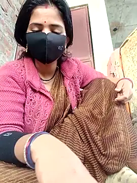 Snapshot of Mamta_Chaterjee chatting on December 22, 2:11 am Mamta Chaterjee online show from December 22, 2:11 am