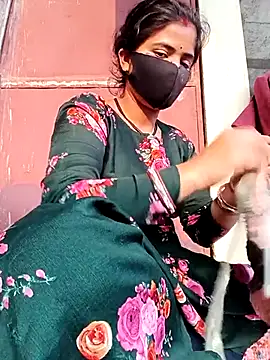 Snapshot of Mamta_Chaterjee chatting on February 14, 2:12 am Mamta Chaterjee online show from February 14, 2:12 am