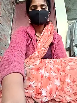 Snapshot of Mamta_Chaterjee chatting on January 13, 1:42 am Mamta Chaterjee online show from January 13, 1:42 am