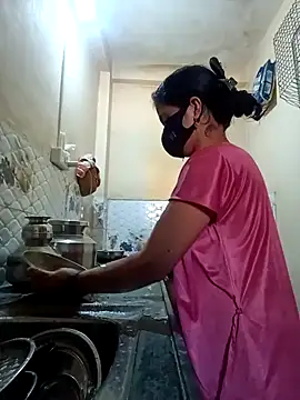 Snapshot of Mamta_Chaterjee chatting on February 6, 2:22 am Mamta Chaterjee online show from February 6, 2:22 am