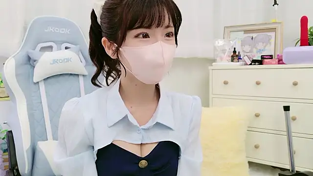 Snapshot of -minami- chatting on September 27, 12:11 pm -minami- online show from September 27, 12:11 pm