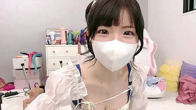 Snapshot of -minami- chatting on June 6, 3:12 am -minami- online show from June 6, 3:12 am