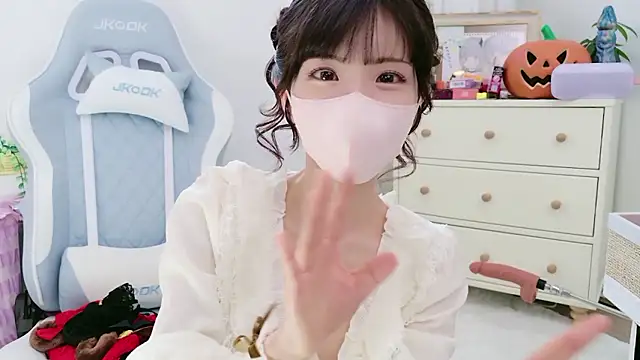 Snapshot of -minami- chatting on November 3, 3:12 am -minami- online show from November 3, 3:12 am